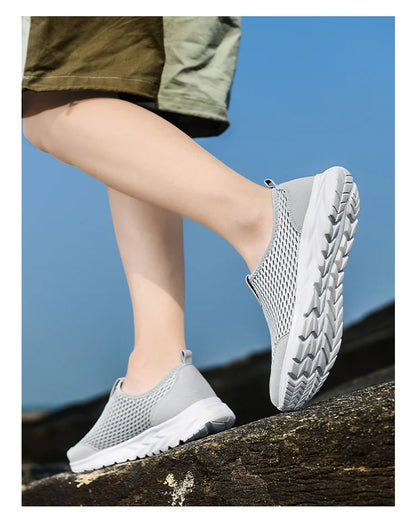 Summer Mesh Men Shoes Sneakers Breathable Flat Shoes Slip-on Sport Trainers Comfortable Lightweight Men Shoes Zapatillas Hombre