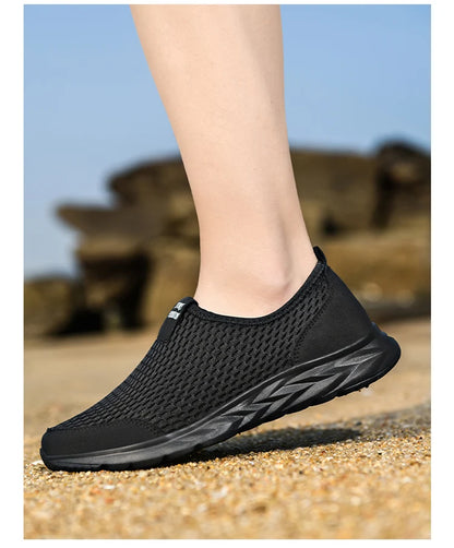 Summer Mesh Men Shoes Sneakers Breathable Flat Shoes Slip-on Sport Trainers Comfortable Lightweight Men Shoes Zapatillas Hombre