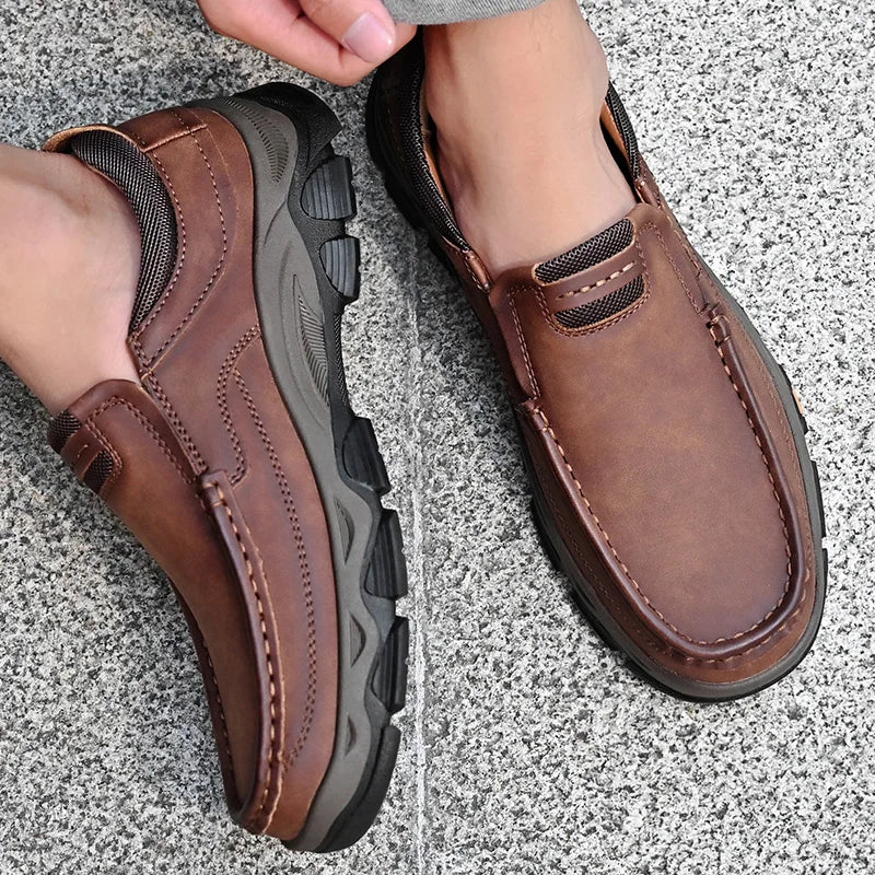 Genuine Leather Mens Casual Shoes Leisure Walk Men Loafers Moccasins Breathable Slip on Driving Shoes Retro Style Business Shoes