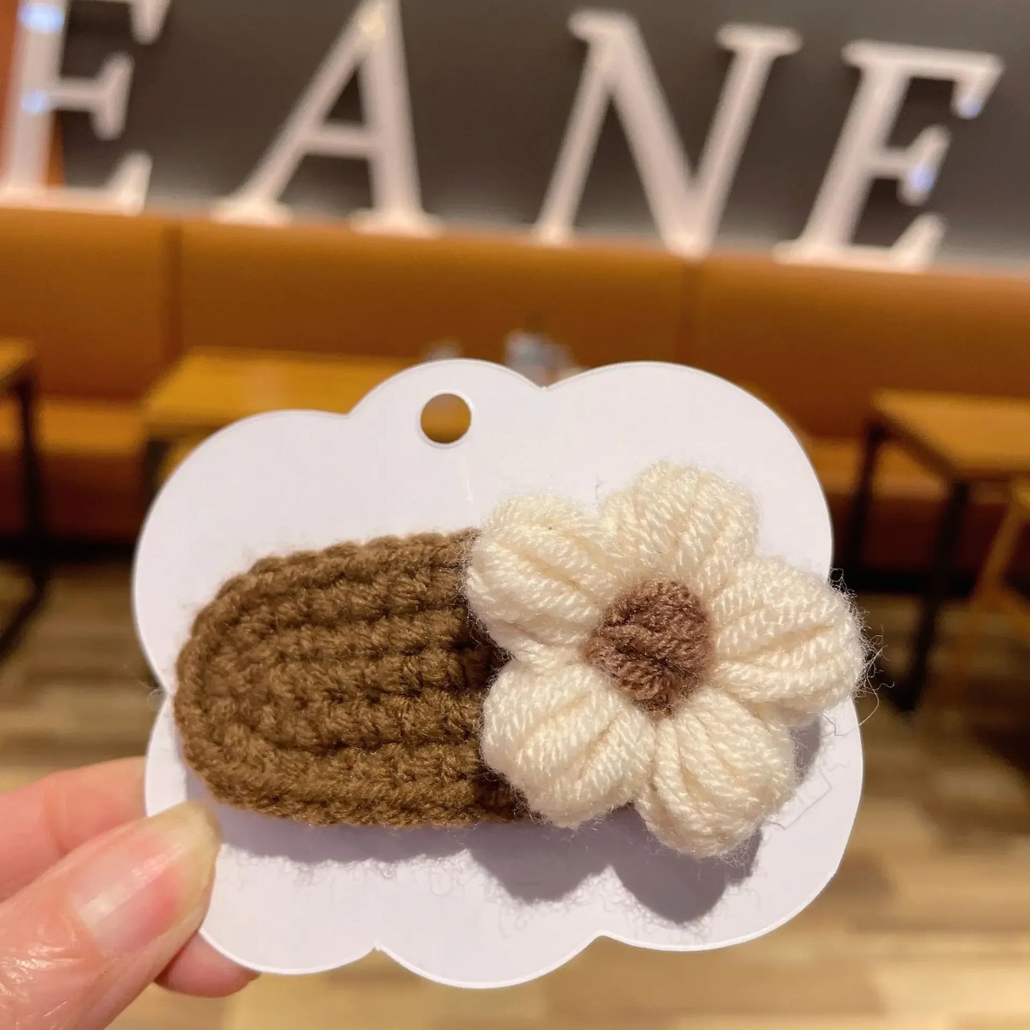 Schöne süße Haarspangen aus Wolle, gestrickte Blumenspangen, Haarnadeln für Kinder, Mädchen, Süßigkeiten, gehäkelte Cartoon-Kopfbedeckungen, Haar-Accessoires