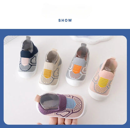 Children's New Toddler Shoes Explosion Spring and Fall Leisure The Baby Board Shoes Soft Soles Stirrups Korean Flyknit Shoe