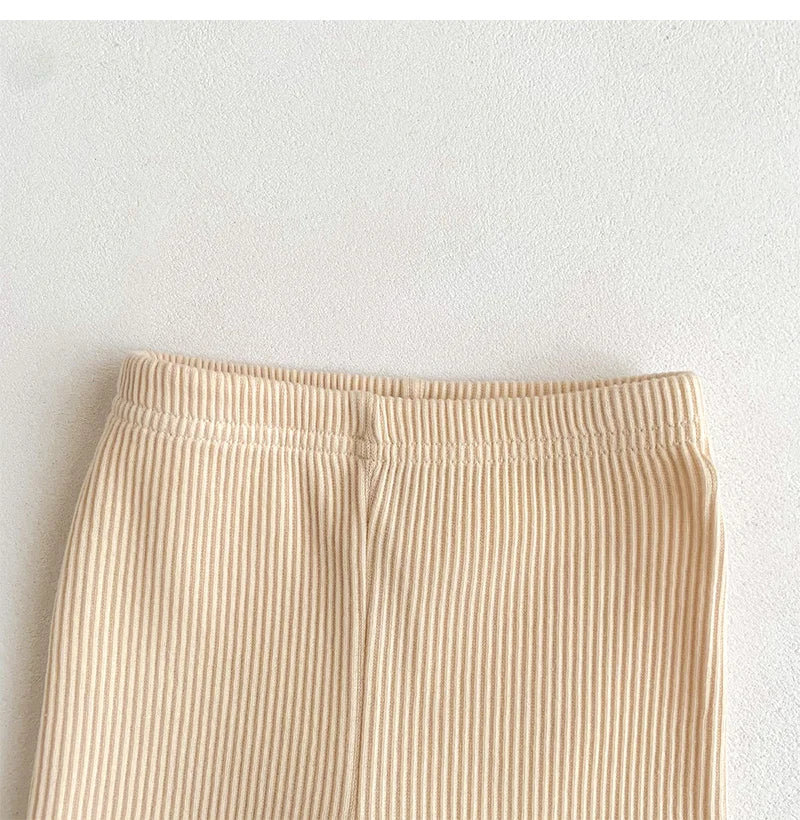 2024 Baby Girls Shorts Ribbed Elastic Striped Trousers Pants Fashion Kids Casual Infant Clothing Korean Style Toddler Short 0-2Y