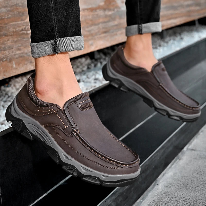 Genuine Leather Mens Casual Shoes Leisure Walk Men Loafers Moccasins Breathable Slip on Driving Shoes Retro Style Business Shoes