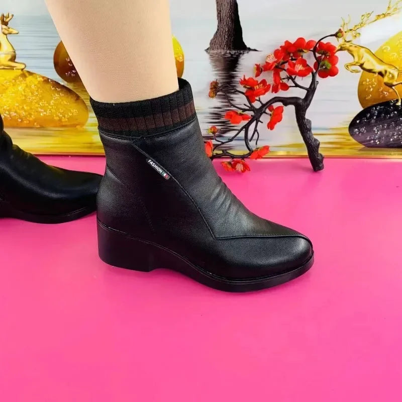 Red Women's Short Boots 2023 Winter Warm Platform Boots High Quality Women Rome Shoes Anti-slip and Wear-resistant Modern Boots