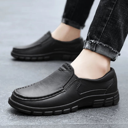 Chef shoes four season new anti slip oil resistant plus size business casual men's work leather shoes fashion comfort soft soled