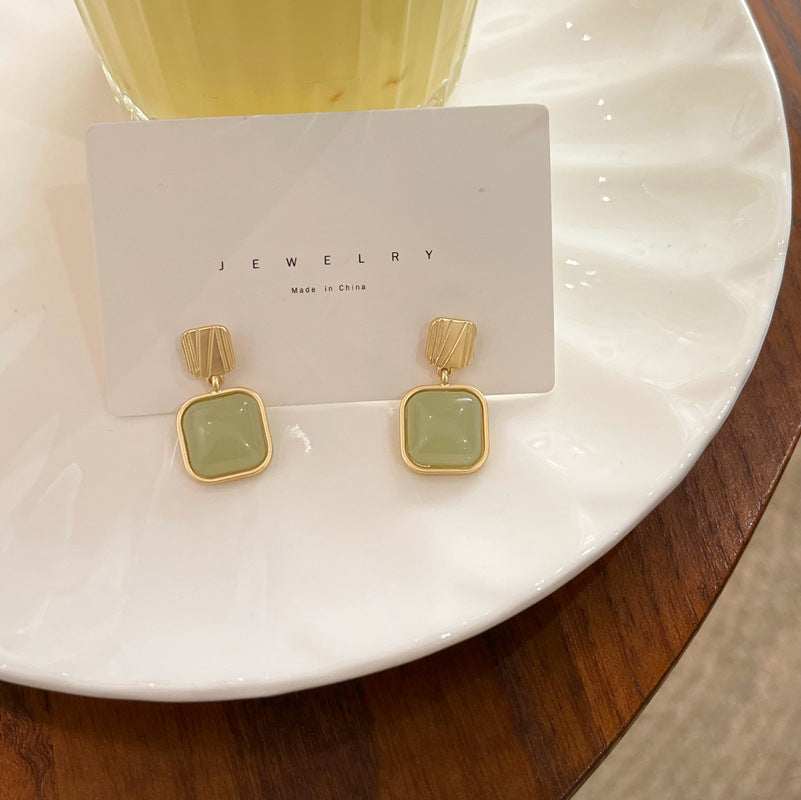 2022 Trend Summer Cute Geometric Ear Clip Earrings Retro Vintage Style Light Green Square Clip Earrings for Womn Without Holes