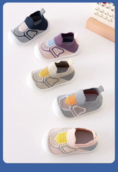 Children's New Toddler Shoes Explosion Spring and Fall Leisure The Baby Board Shoes Soft Soles Stirrups Korean Flyknit Shoe