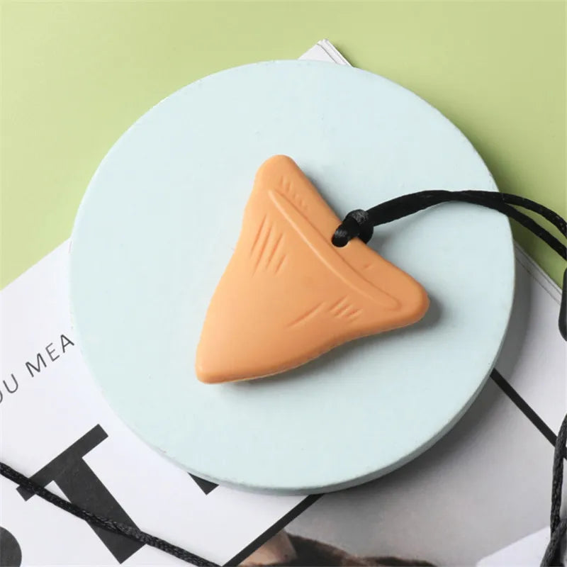 1 Pcs Sensory Chew Necklace Cartoon Chewy Kids Silicone Triangle Fangs Toys Silicone Teeth for Children with Autism Accessories