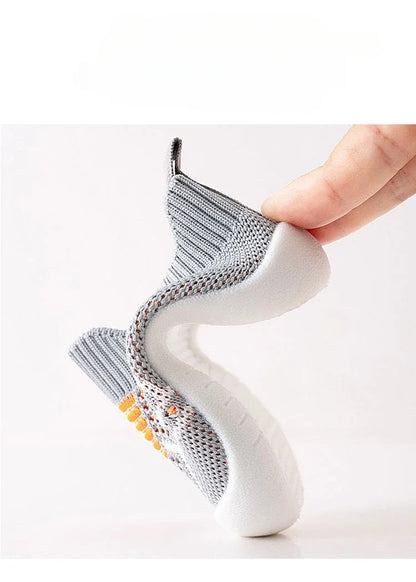 Children's New Toddler Shoes Explosion Spring and Fall Leisure The Baby Board Shoes Soft Soles Stirrups Korean Flyknit Shoe