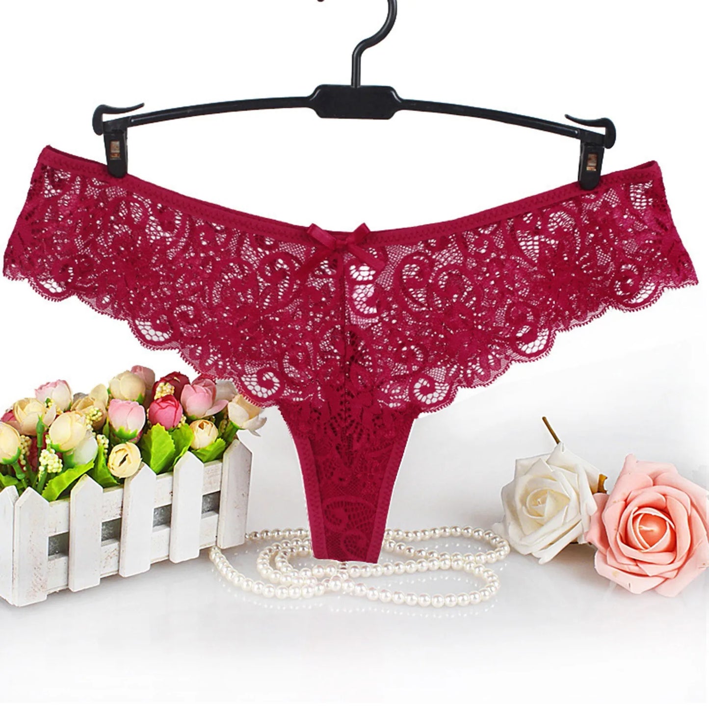 Women Lace Sexy T Pants Low Waist Panties Thong Female Underwear Exquisite Crotchless Shorts Sexy Lace Low-Rise G-String стринги