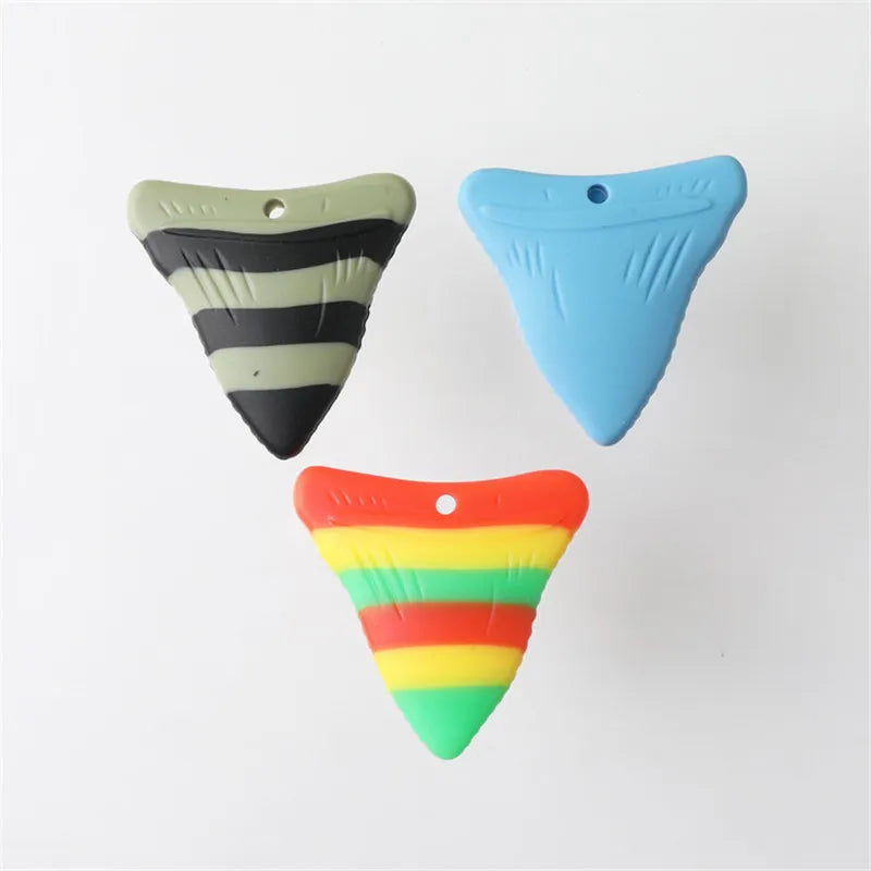 1 Pcs Sensory Chew Necklace Cartoon Chewy Kids Silicone Triangle Fangs Toys Silicone Teeth for Children with Autism Accessories