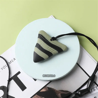 1 Pcs Sensory Chew Necklace Cartoon Chewy Kids Silicone Triangle Fangs Toys Silicone Teeth for Children with Autism Accessories