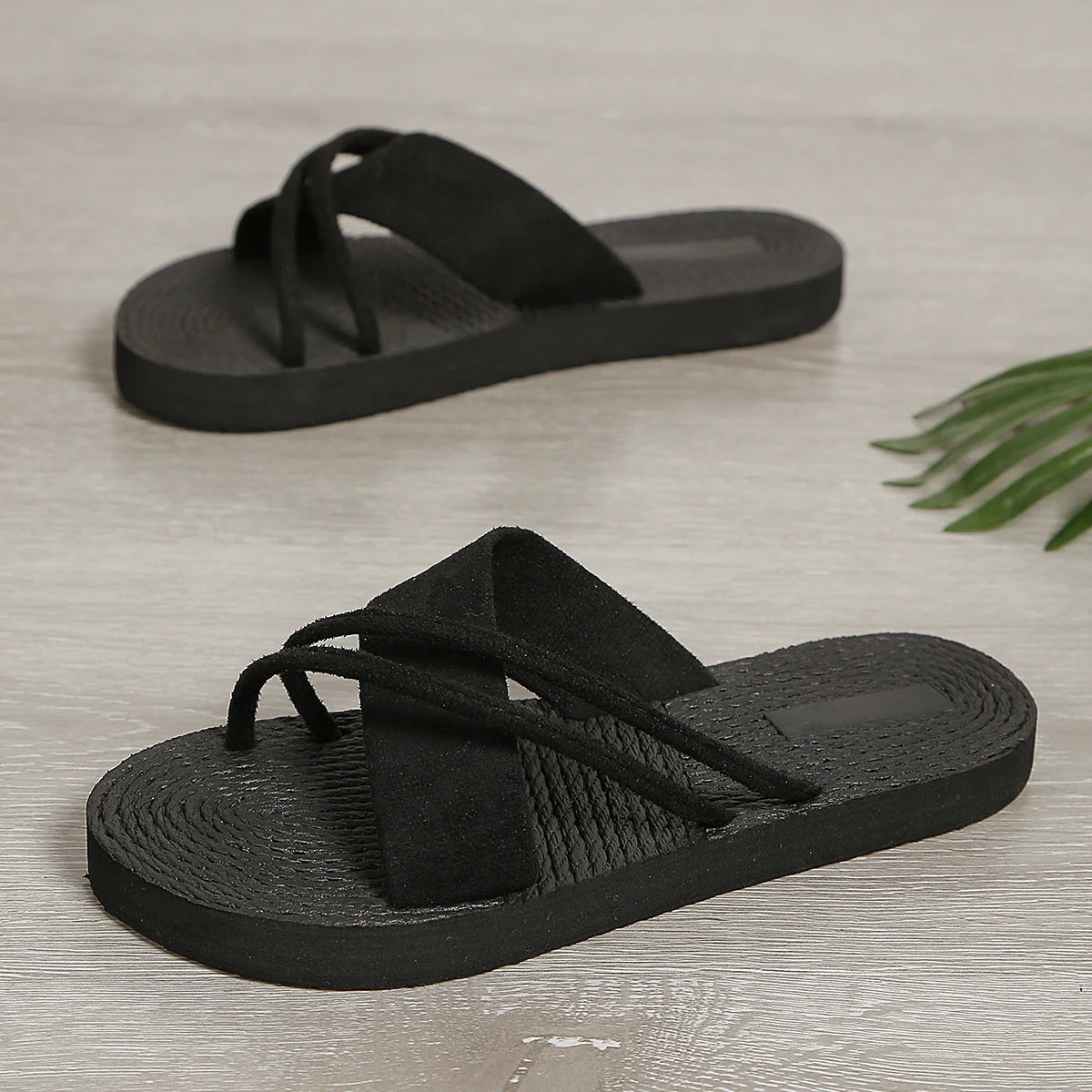 Women's fashion trend pure black belt anti-slip wear-resistant flat slippers