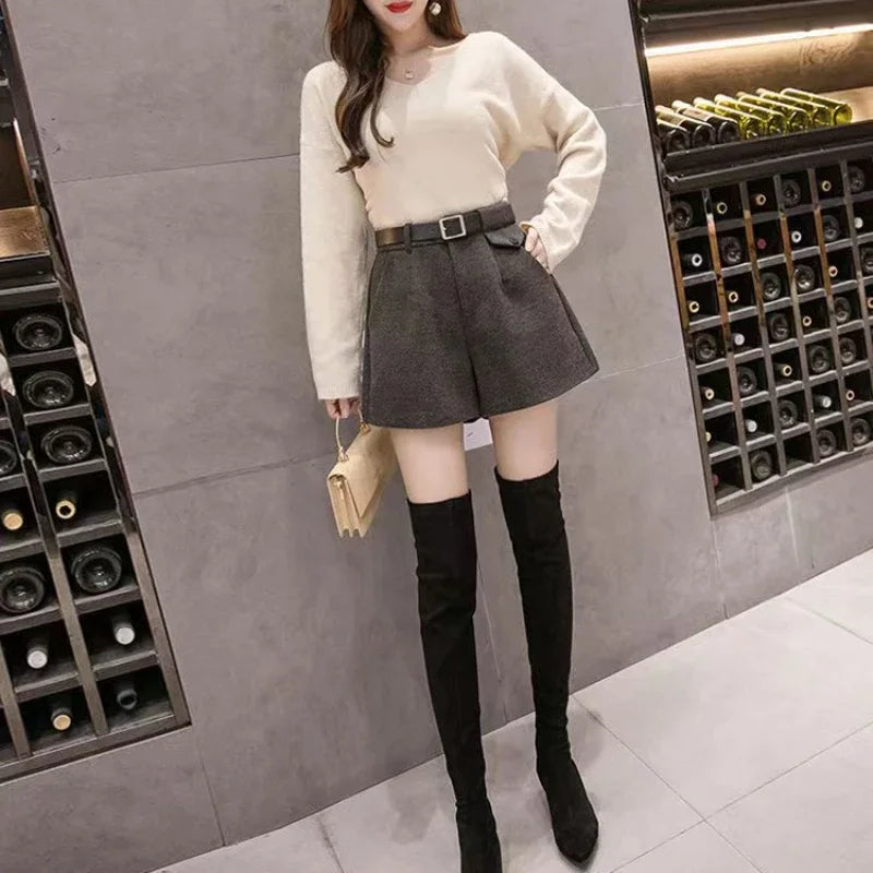 2024 New Women's Woolen Shorts A-line Loose High-Waisted Casual Thick Boots Pants for Autumn Winter Comfortable Bootcut Black