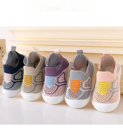 Children's New Toddler Shoes Explosion Spring and Fall Leisure The Baby Board Shoes Soft Soles Stirrups Korean Flyknit Shoe